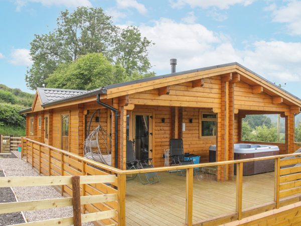 Manor Farm Lodges - Red Kite Lodge
