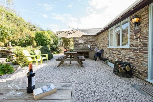 Talland Beach Cottages - Garden Cottage