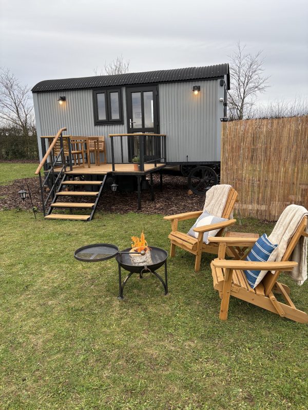 Temple Bruer Glamping - Ash Hut