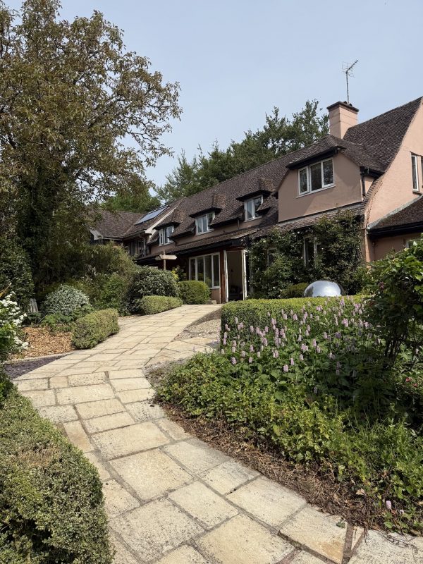 The Cottage Beyond : Wildberry Cottage