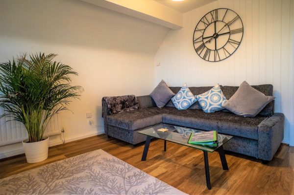The White House Apartments - Apartment 2