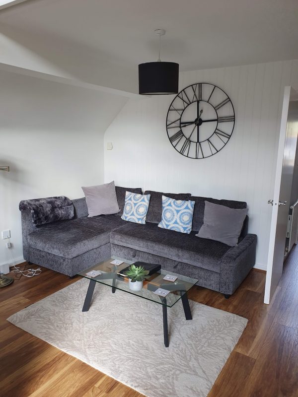 The White House Apartments - Apartment 4