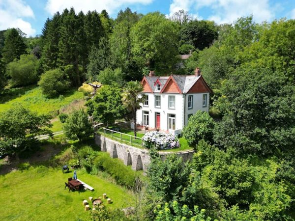 The Woodlands House Estate