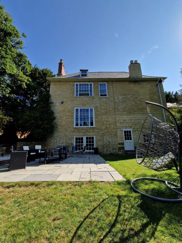 Ttich Manor