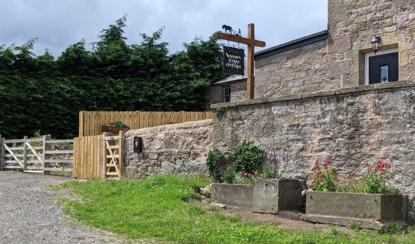 Wandon Farm Cottages - Farmside Cottage