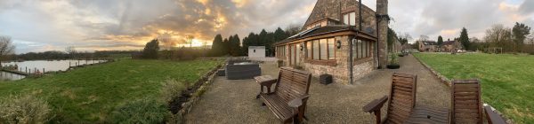 White Chimnies - Lake Cottage