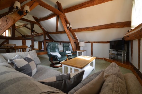 Whitewells Farm Cottages - Duck Pond