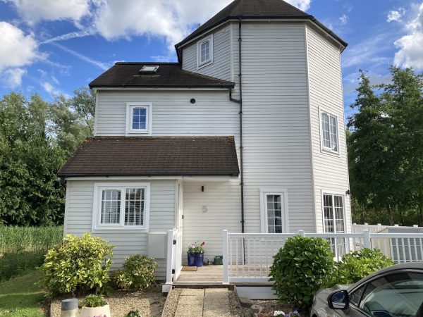 Windrush Lodge