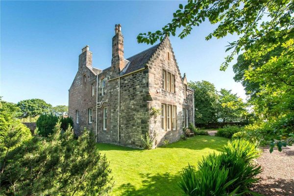 Winfields Manor