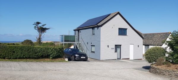 Wooldown Holiday Cottages - Skyfall