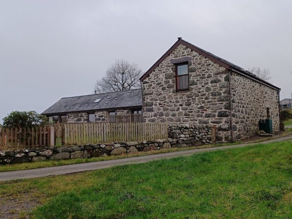 Ymwlch Barns - The Peacock Roost