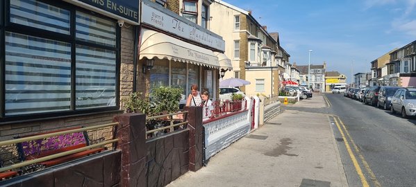 100 Pipers Hotel