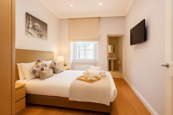 12 London Street Apartments