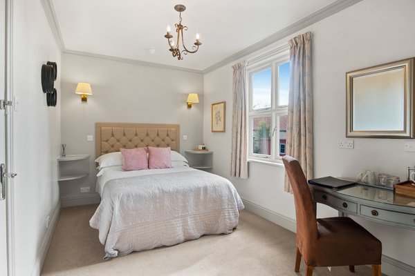 17 Burgate