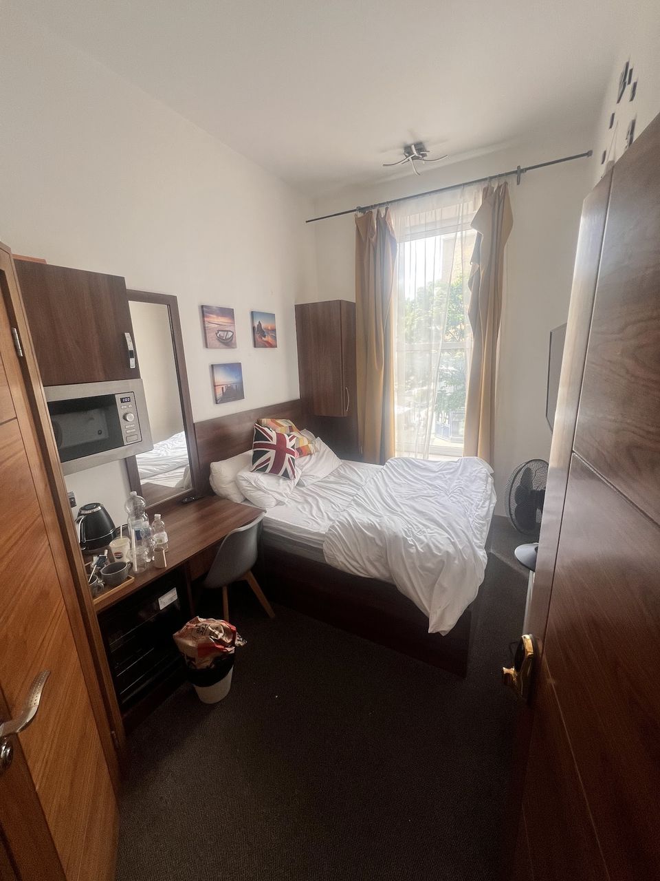 205 Earls Court Rooms