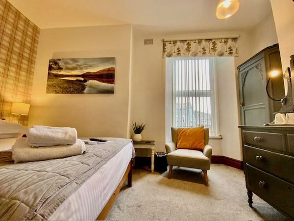3 Cambridge Villas