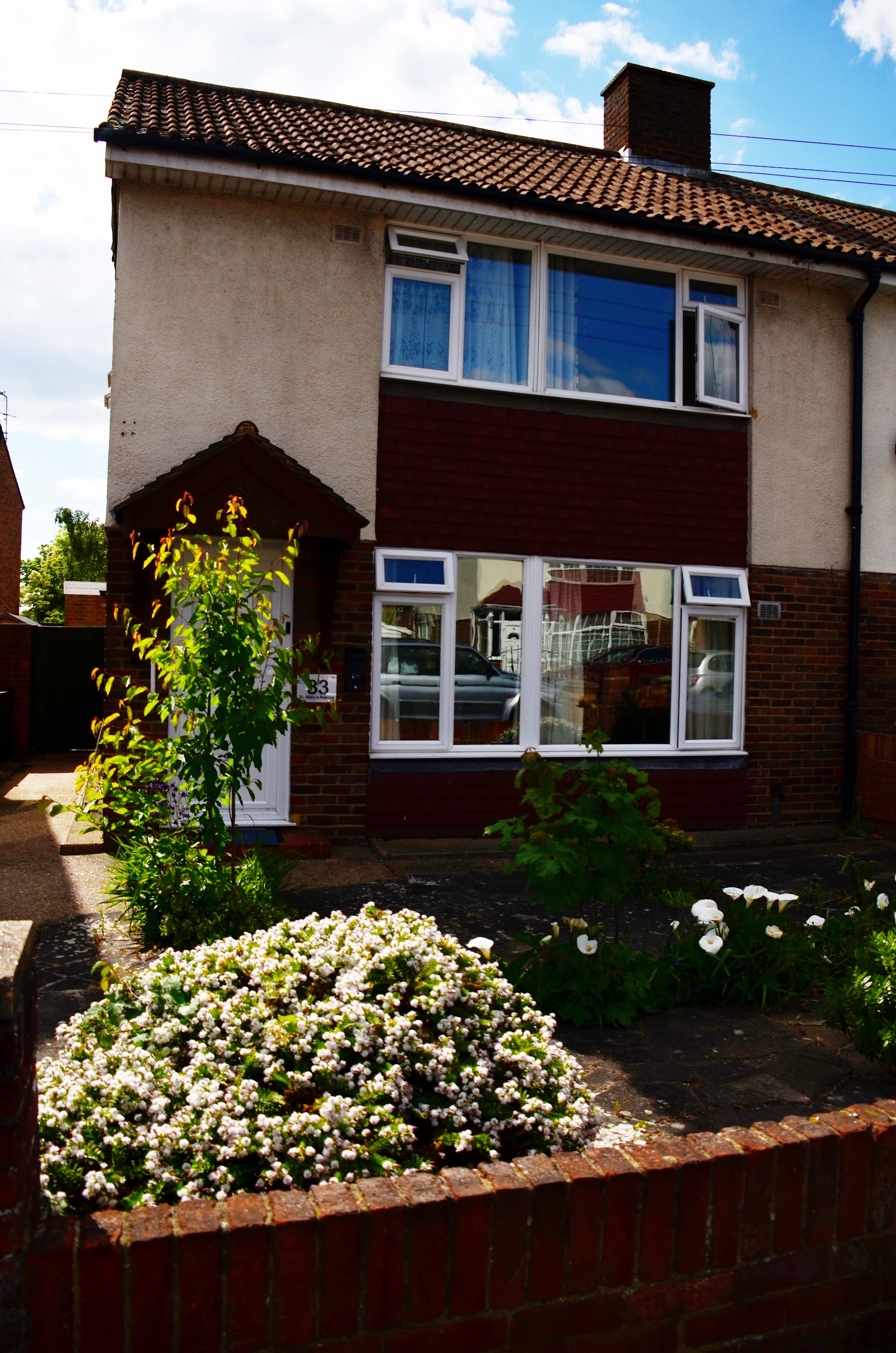 33SM12 Dreams Unlimited Serviced Accommodations Staines