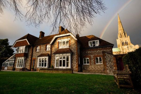 4 Canon Lane