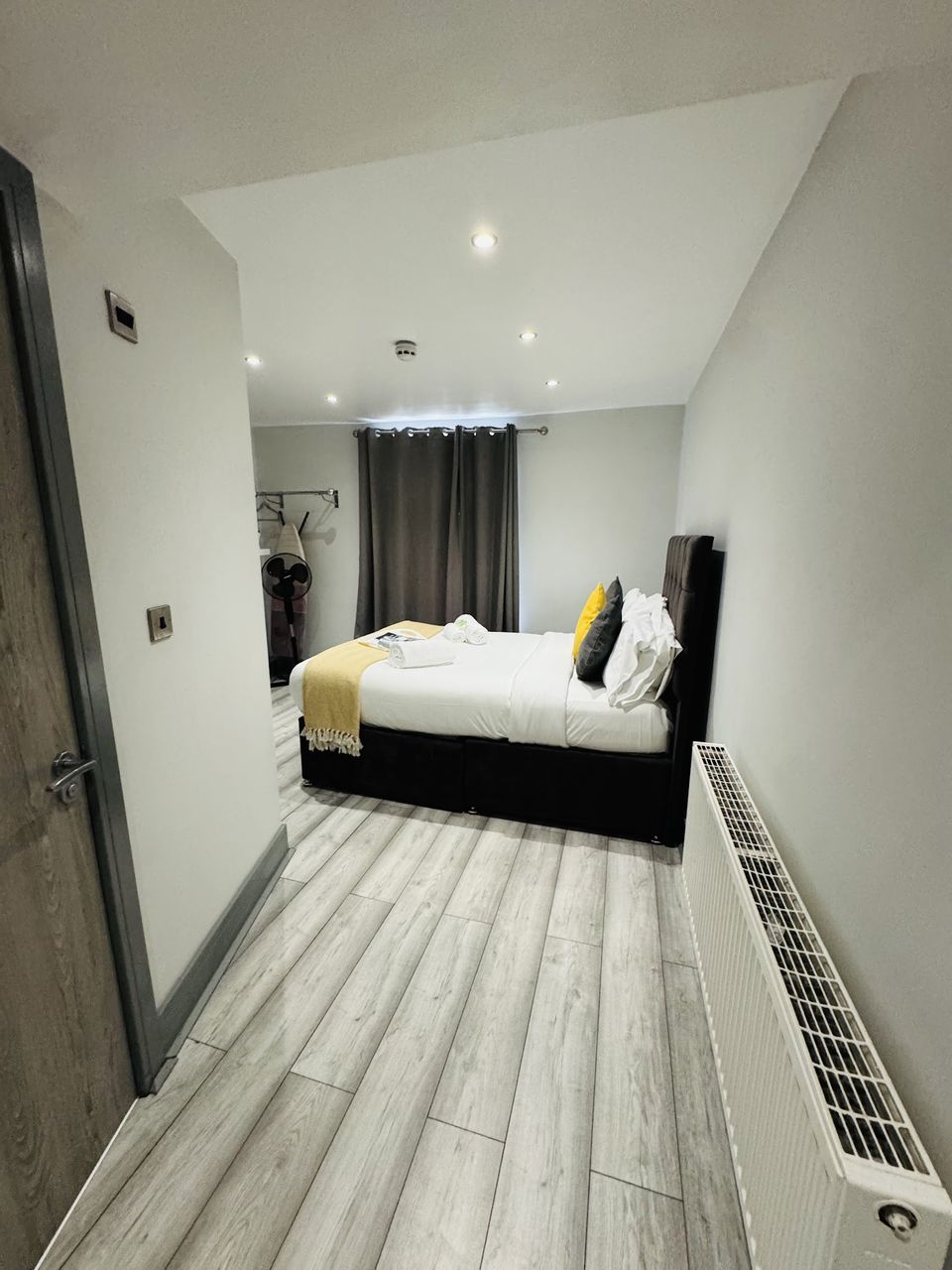6Adelphi