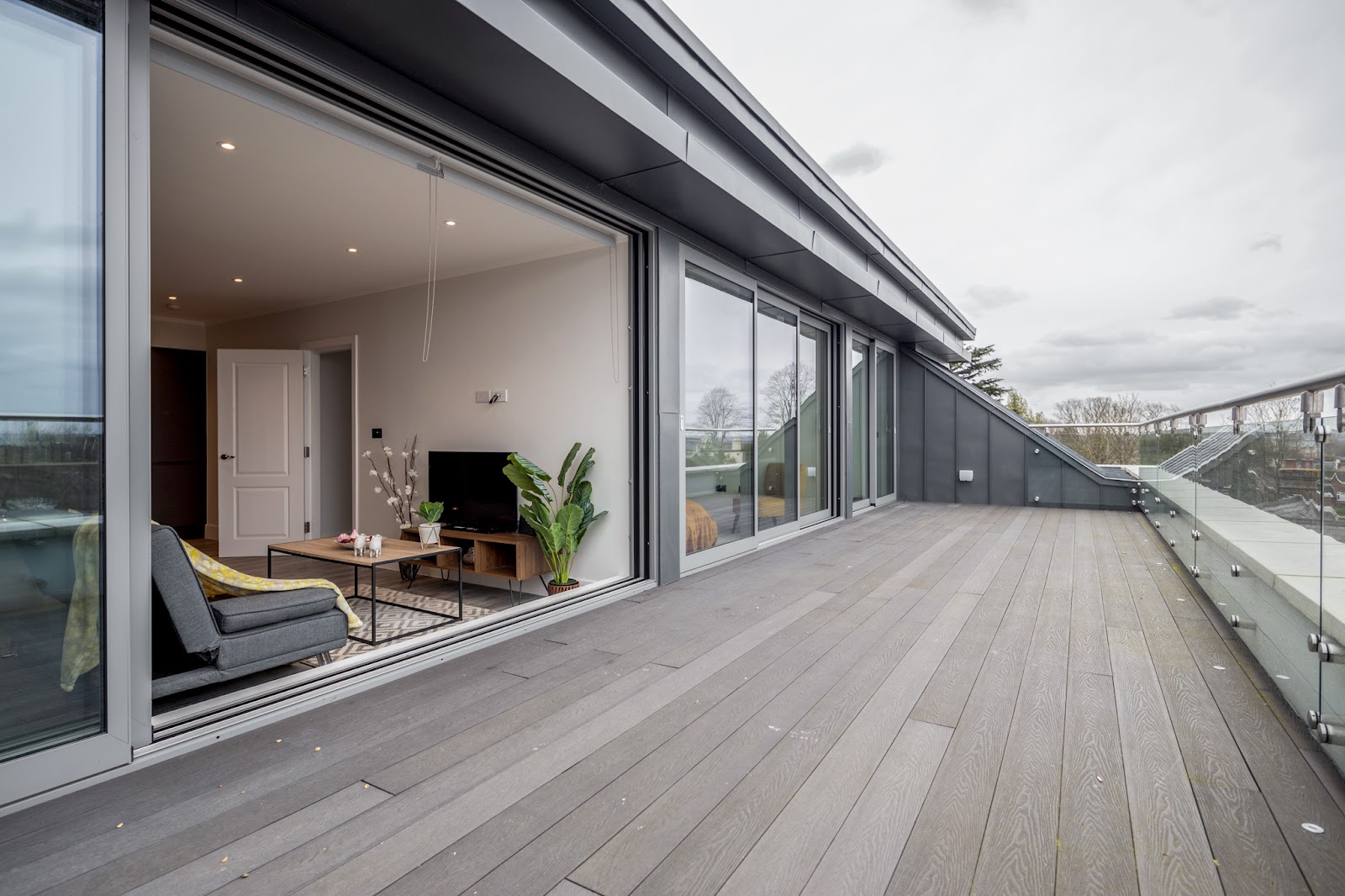 7SM-13 Dreams Serviced Accommodations Staines Heathrow