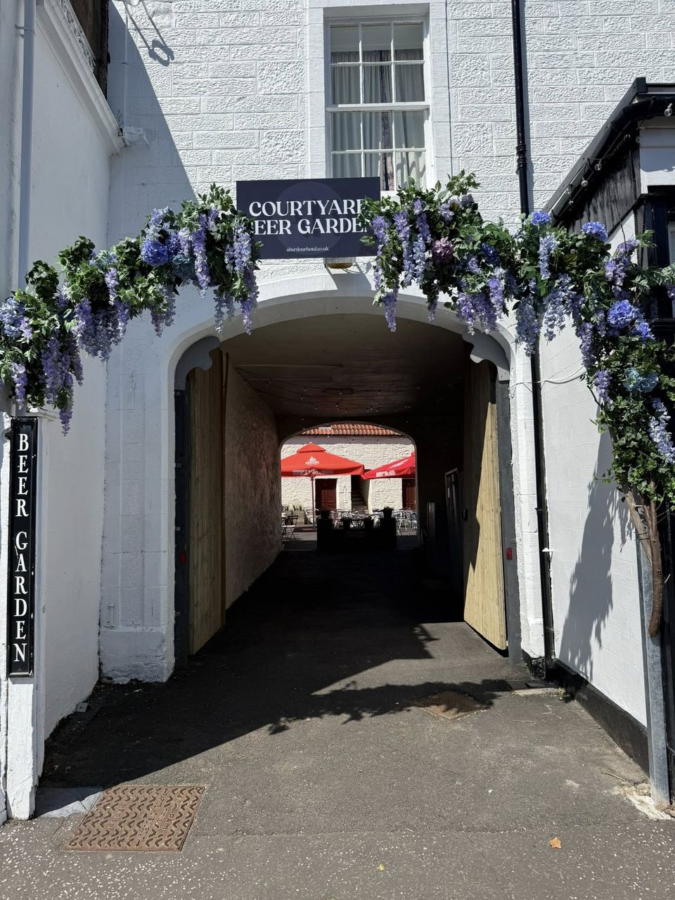 Aberdour Hotel Stables Rooms & Beer Garden
