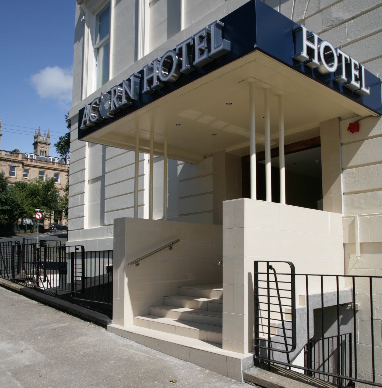Acorn Hotel