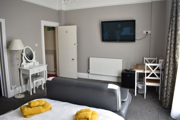 Acorn Lodge