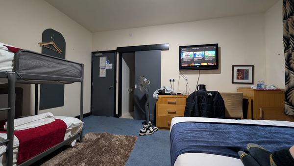 Acorn Lodge Hotel Gatwick & Parking