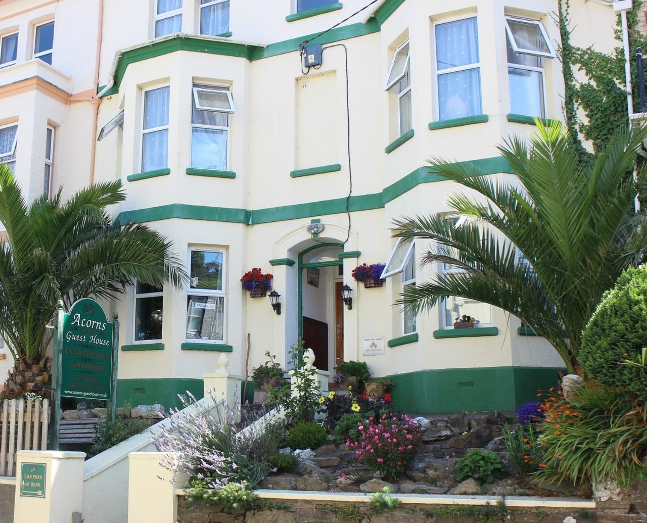 Acorns Guest House