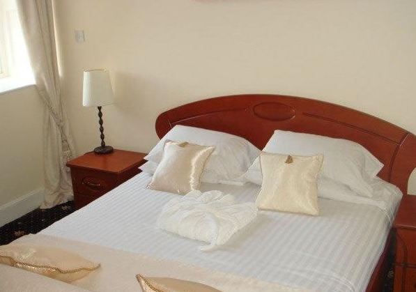 Adamton Country House