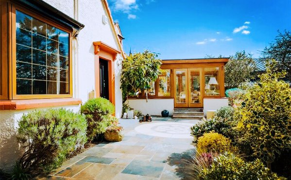 Ailim House Serviced Cottage