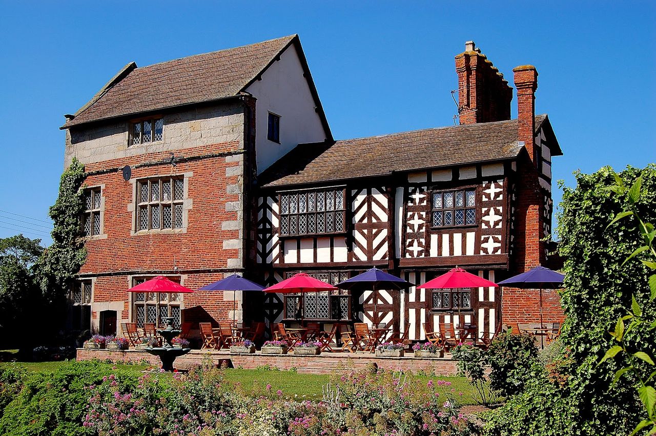 Albright Hussey Manor Hotel & Restaurant