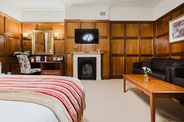 Alton House Hotel