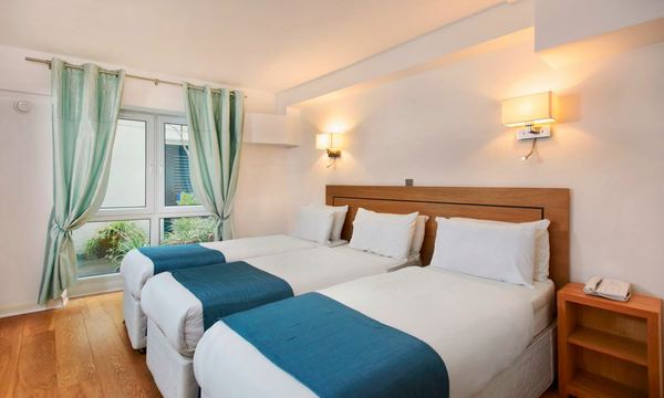 Ambassadors Hotel