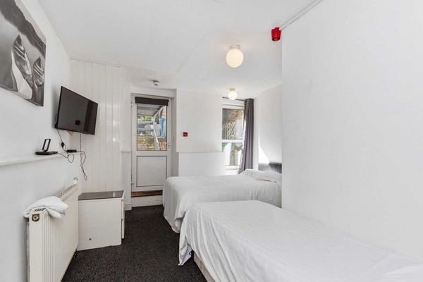 Amhurst Hotel