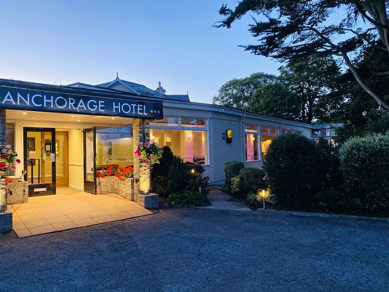 Anchorage Hotel & Spa