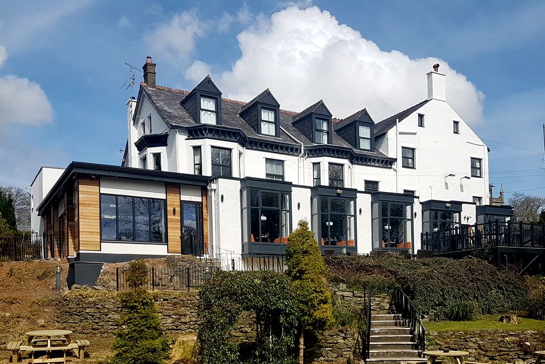 Anglesey Arms Hotel