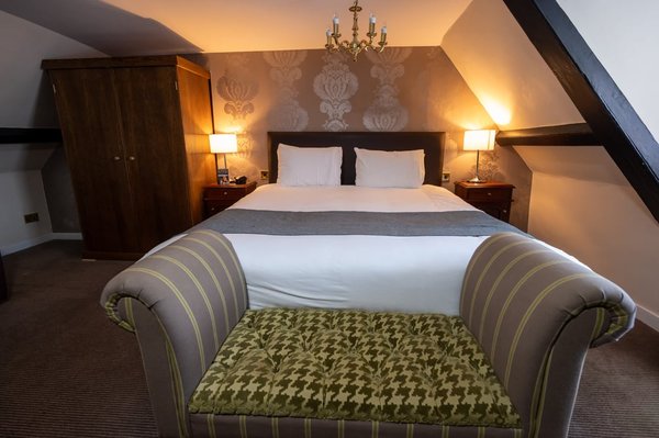 Antelope Hotel by Greene King Inns