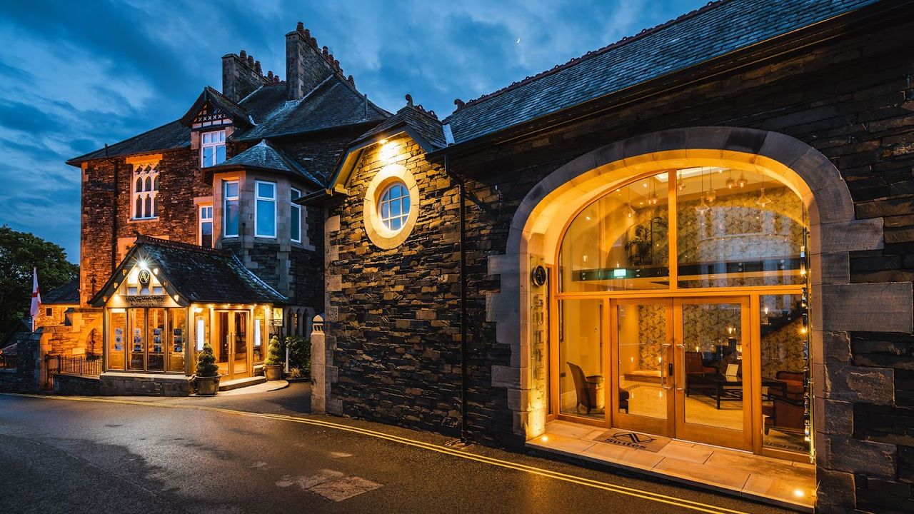 Applegarth Villa Hotel & Restaurant