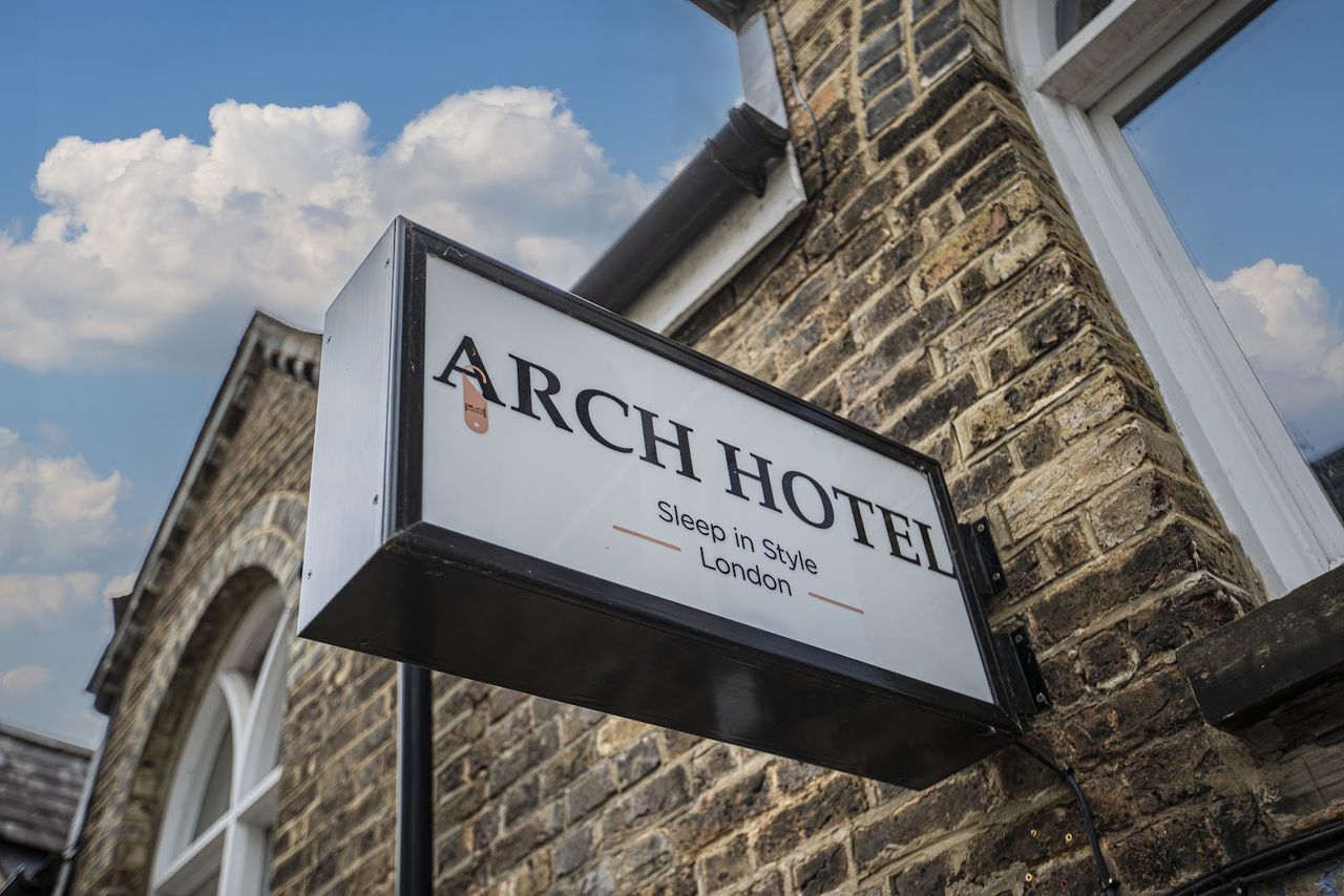 Arch hotel