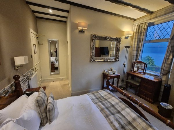 Ardlui Hotel