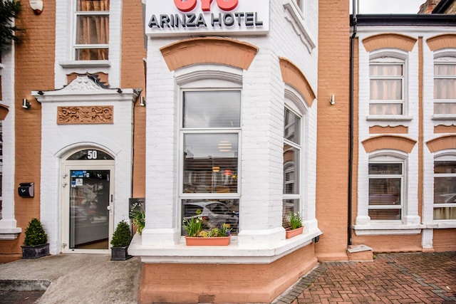 Arinza Hotel, London Ilford