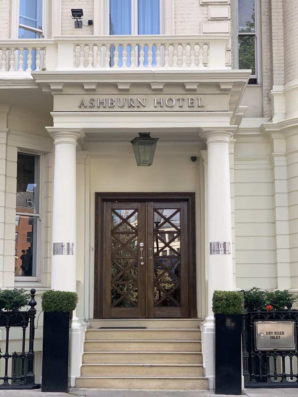 Ashburn Hotel