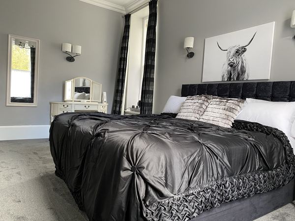 Ashburn House De Luxe Bed and Breakfast