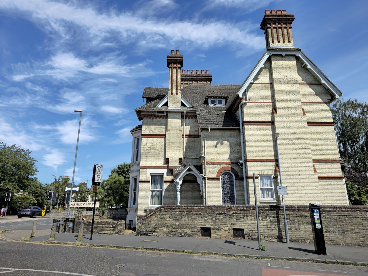 Ashley Hotel