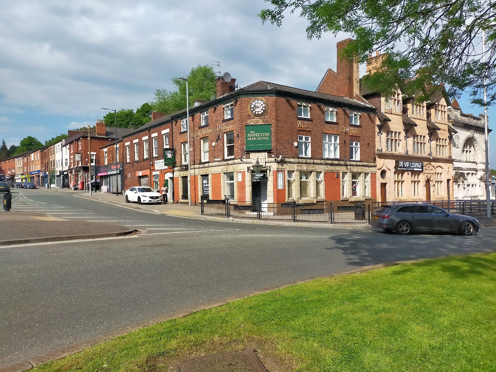 Assheton Arms Hotel