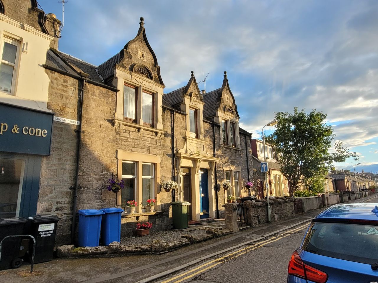 Averon House
