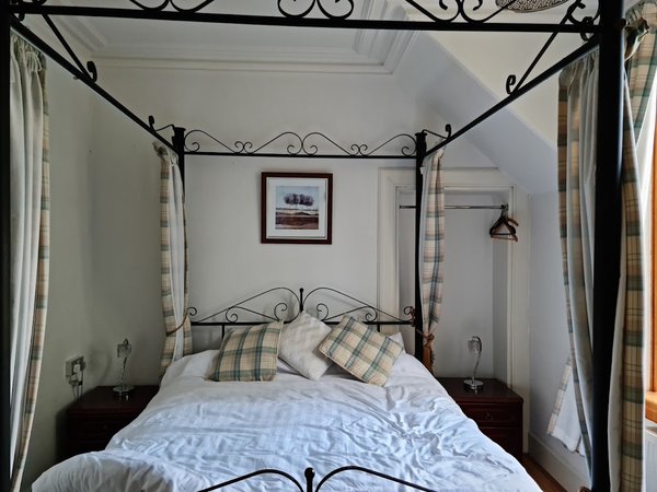 Avondale House