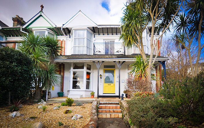 Avron House