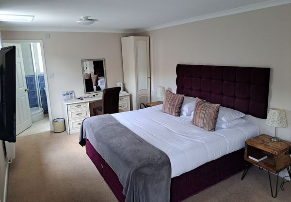 Badgers Mount Hotel